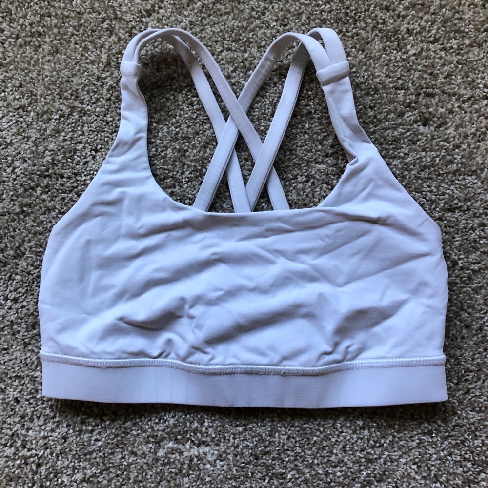 White lululemon sports bra